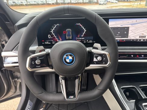 New 2026 BMW 750e xDrive image 19
