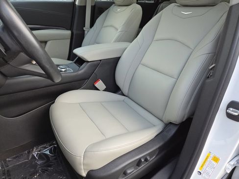 Used 2023 Cadillac XT4 Luxury w/ Driver Awareness Package FWD image 29