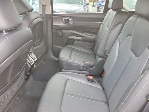 Certified 2022 Kia Sorento SX AWD/4WD image 17