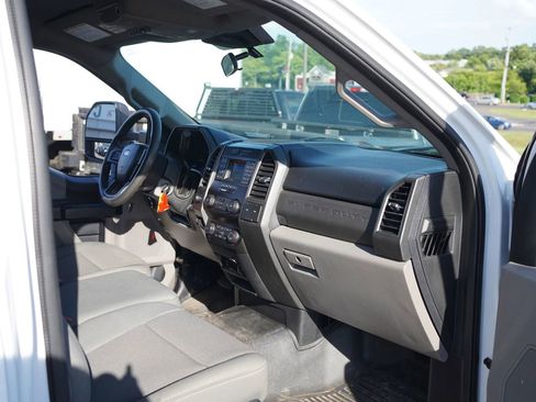 Used 2020 Ford F550 4x4 Regular Cab Super Duty w/ Power Equipment Group image 2