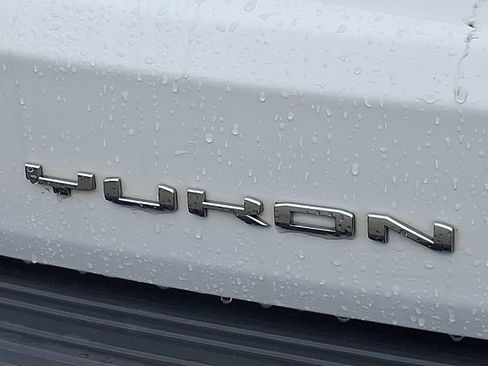 Used 2023 GMC Yukon AT4 image 30