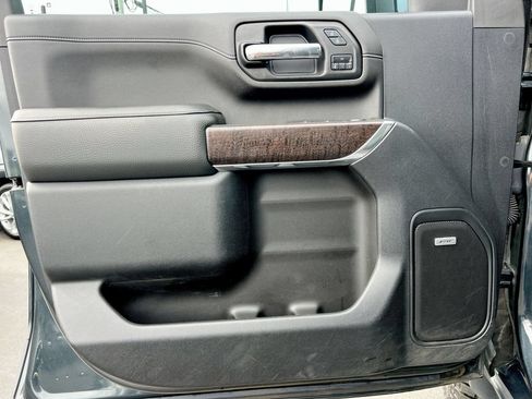 Used 2022 GMC Sierra 3500 Denali AWD/4WD image 19