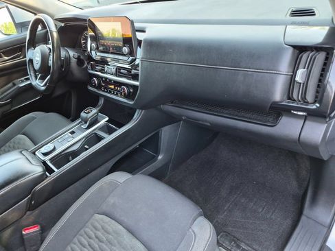 Used 2023 Nissan Pathfinder SV w/ SV Premium Package AWD/4WD image 30