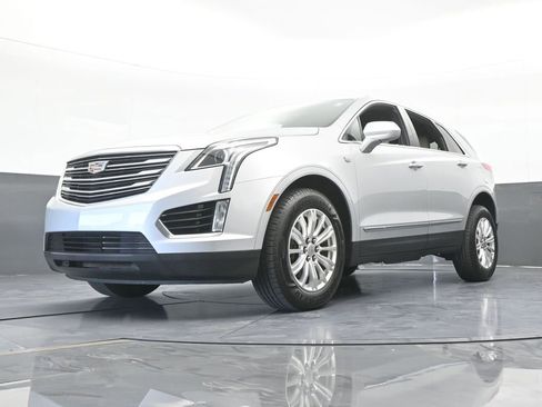 Used 2019 Cadillac XT5 FWD image 53