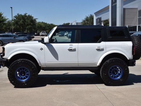 Used 2022 Ford Bronco Outer Banks AWD/4WD image 12