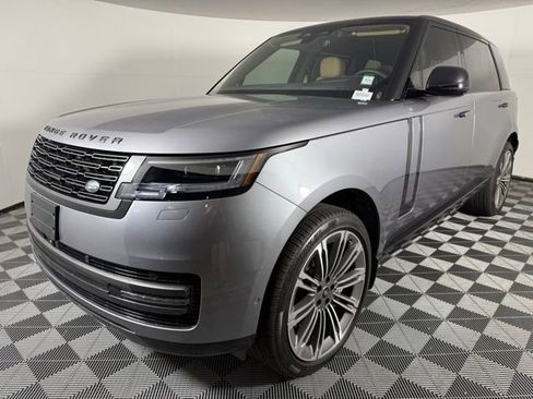 New 2025 Land Rover Range Rover Long Wheelbase SE image 3