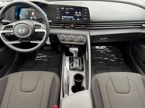 New 2026 Hyundai Elantra SE image 11