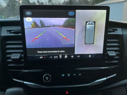 Used 2023 Ford Transit 350 XLT image 21