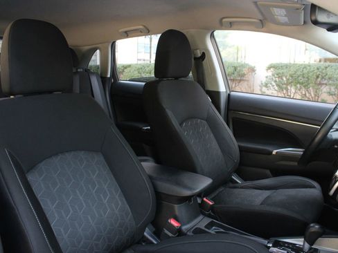 Used 2021 Mitsubishi Outlander Sport SE image 26