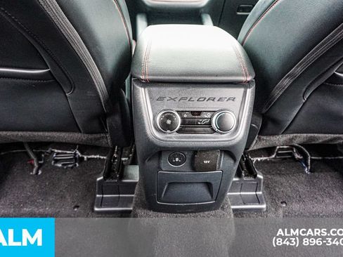 Used 2025 Ford Explorer ST-Line AWD/4WD image 32