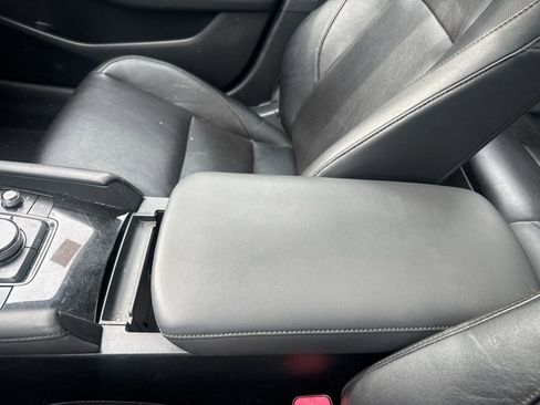 Used 2020 MAZDA MAZDA3 Premium image 20