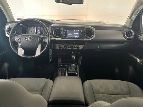 Used 2016 Toyota Tacoma SR5 AWD/4WD image 29