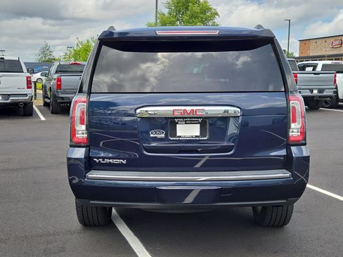 Used 2020 GMC Yukon Denali AWD/4WD image 10