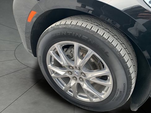 Used 2023 Buick Enclave Essence w/ Experience Buick Package image 9