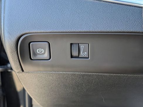 Used 2023 Buick Enclave Essence w/ Experience Buick Package FWD image 24