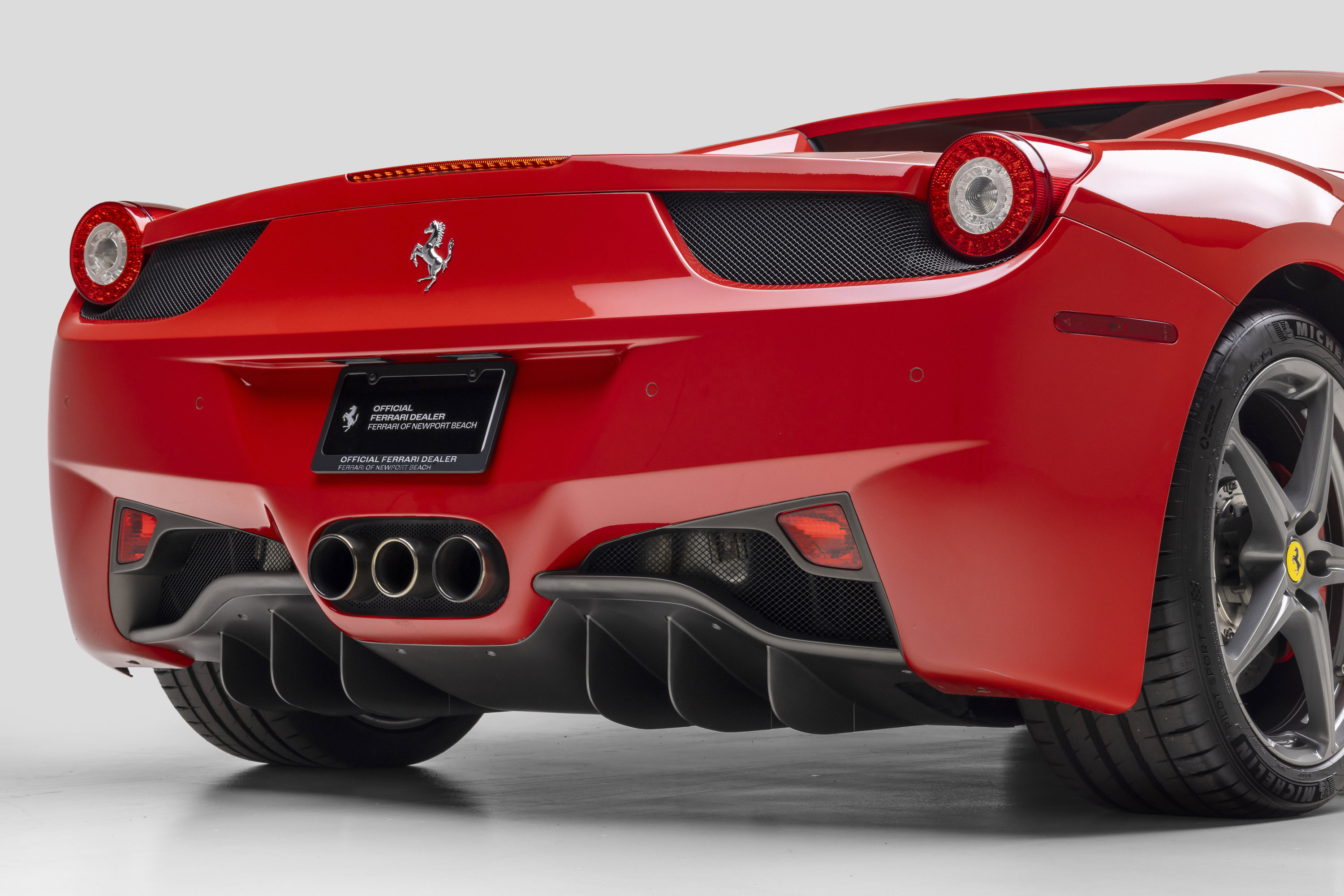 Certified 2013 Ferrari 458 Spider RWD image 18
