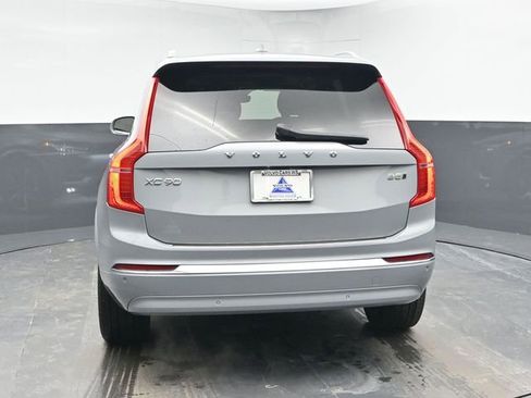Used 2024 Volvo XC90 B5 Plus w/ Protection Package Premier image 7