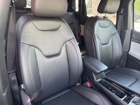 Used 2024 Jeep Compass Limited AWD/4WD image 34