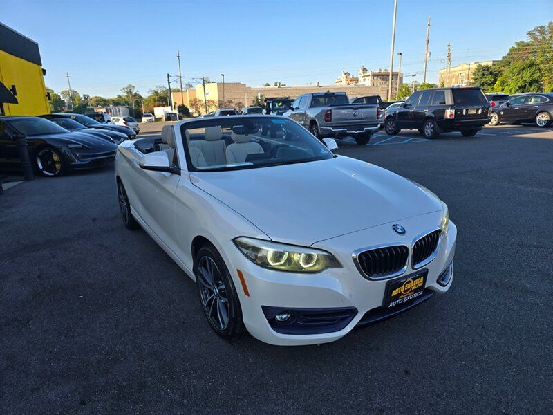 Used 2018 BMW 230i Convertible RWD image 4
