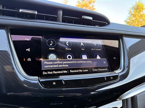 Used 2024 Cadillac XT6 Sport w/ Technology Package image 25