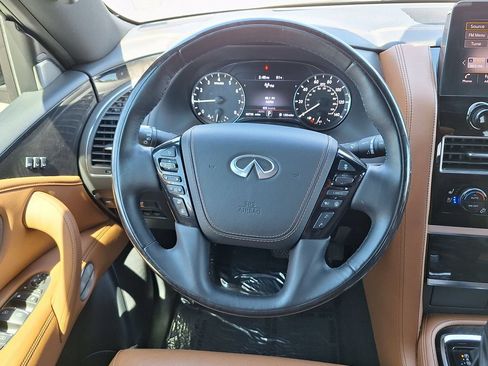 Used 2022 INFINITI QX80 Sensory w/ Cargo Package AWD/4WD image 18