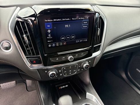 Used 2023 Chevrolet Traverse Premier AWD/4WD image 17