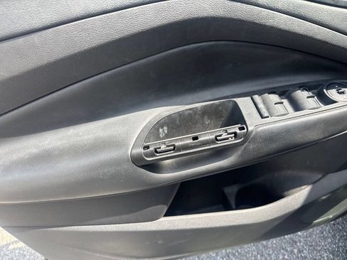 Used 2017 Ford Escape SE FWD image 14