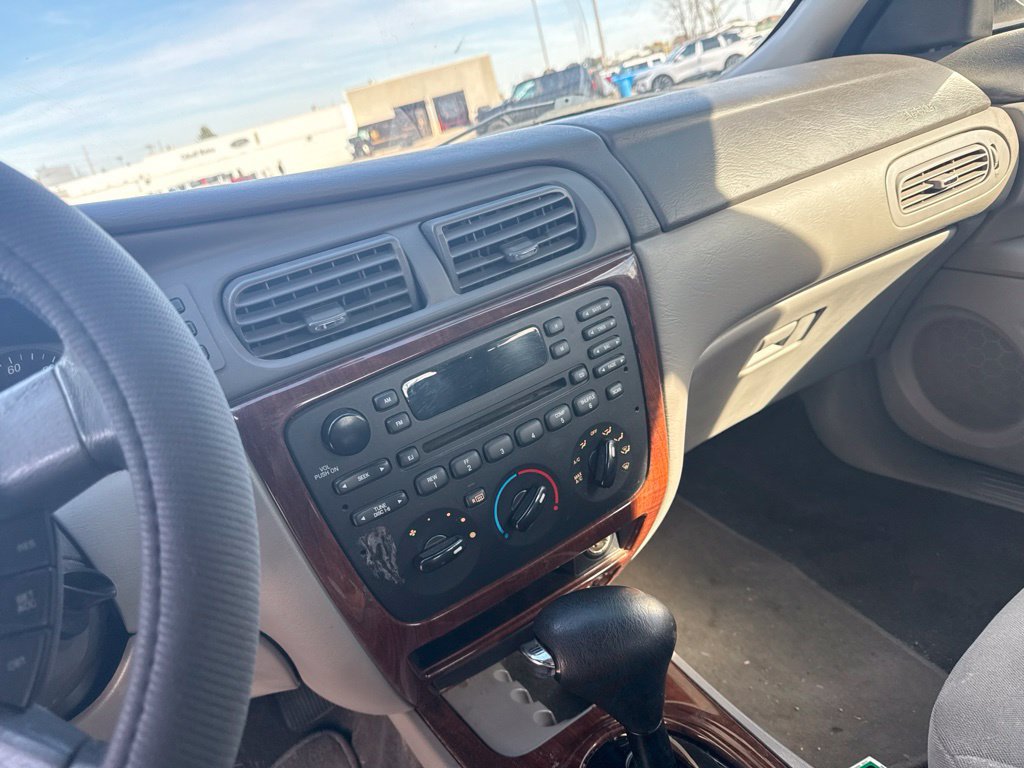 Used 2007 Ford Taurus SEL FWD image 9