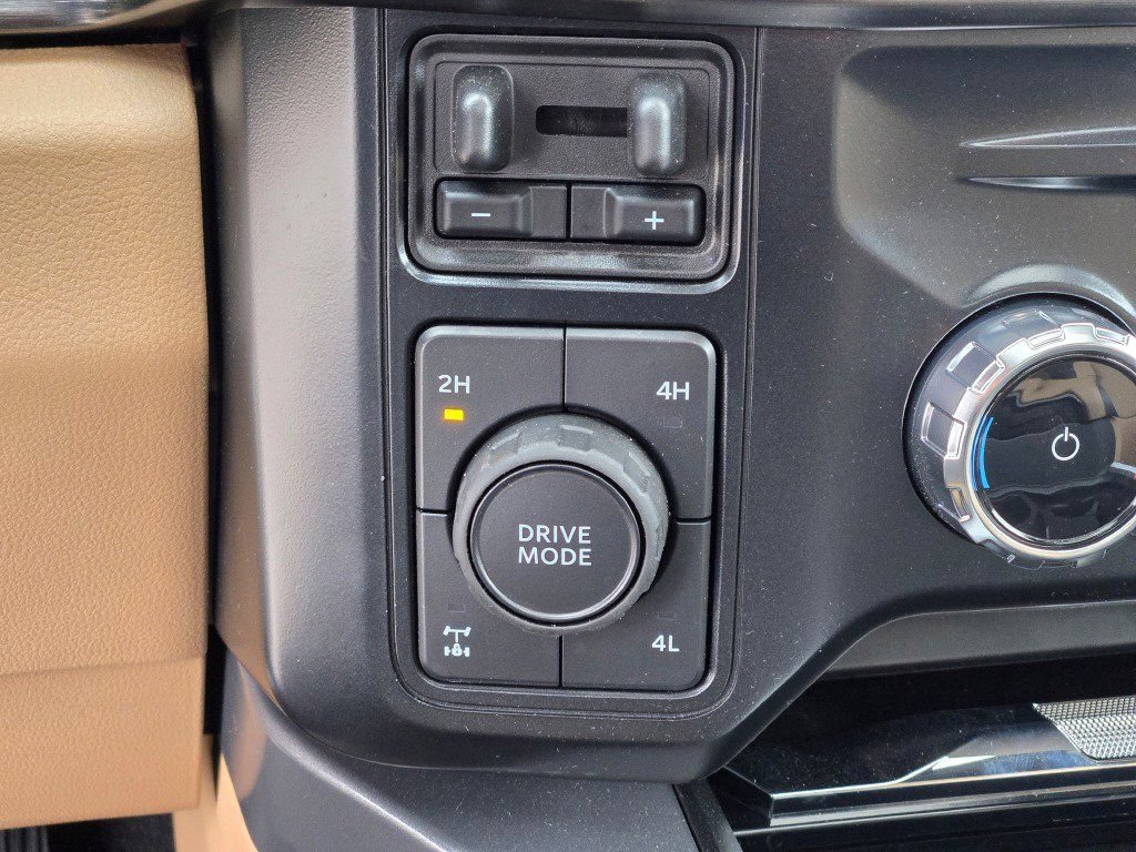 Used 2024 Ford F350 Lariat w/ Lariat Ultimate Package AWD/4WD image 22