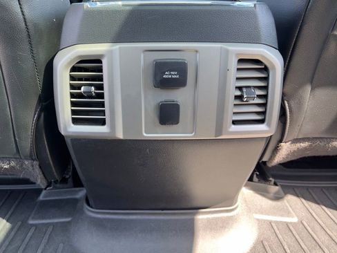 Used 2015 Ford F150 Lariat w/ Equipment Group 501A Mid AWD/4WD image 23