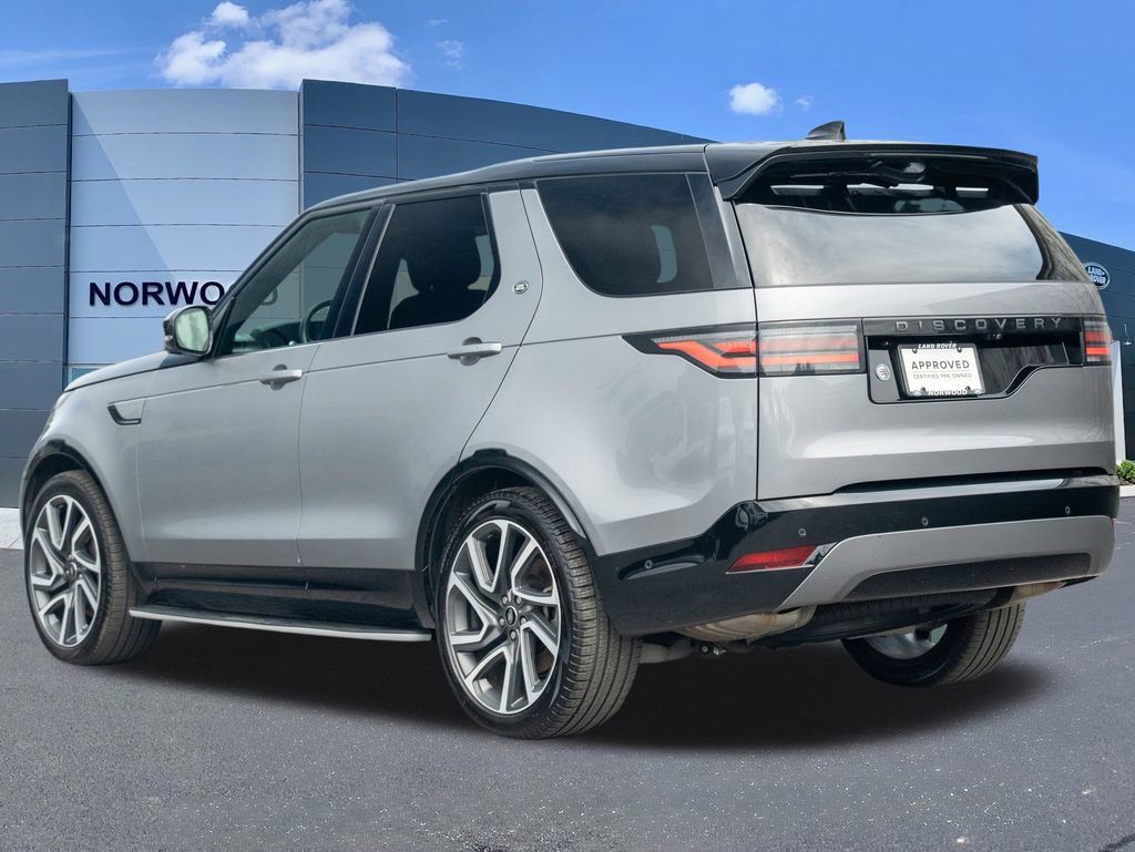 Used 2024 Land Rover Discovery Dynamic SE AWD/4WD image 6