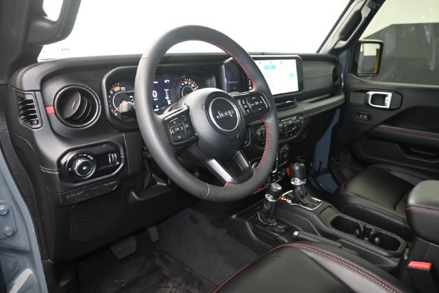 Used 2024 Jeep Wrangler Unlimited Rubicon w/ Safety Group AWD/4WD image 8