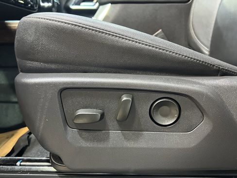 Used 2025 GMC Sierra 1500 Elevation w/ Elevation Premium Package image 16