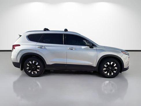 Used 2019 Hyundai Santa Fe Limited FWD image 2