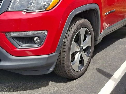 Used 2018 Jeep Compass Latitude w/ Popular Equipment Group AWD/4WD image 7