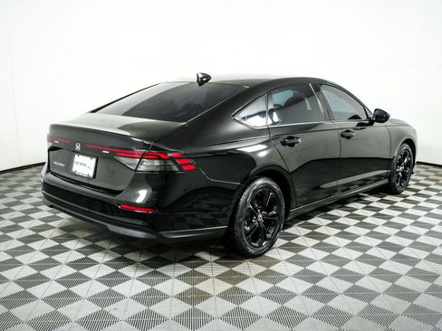 Used 2025 Honda Accord SE image 28