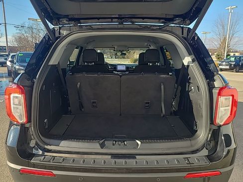 Used 2023 Ford Explorer XLT w/ Equipment Group 202A image 29
