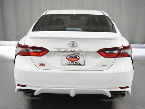Certified 2021 Toyota Camry SE image 7
