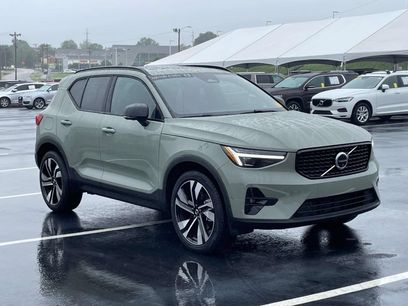 Certified 2025 Volvo XC40 B5 Ultra w/ Climate Package
