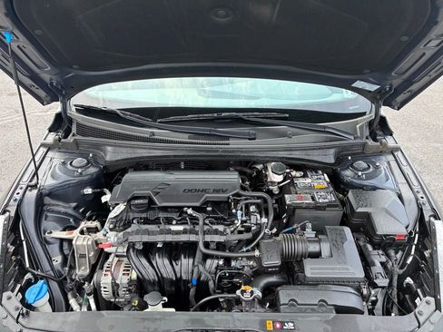 Used 2023 Hyundai Elantra SEL w/ Convenience Package image 10