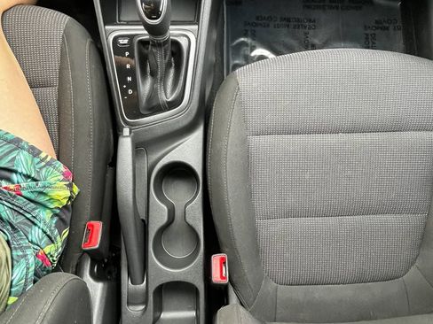 Used 2018 Hyundai Accent SE FWD image 16