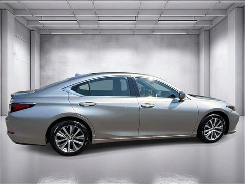 Used 2019 Lexus ES 350 w/ Accessory Package 2 FWD image 2