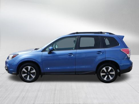 Used 2017 Subaru Forester 2.5i Premium w/ Popular Package #2A AWD/4WD image 4