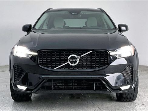 Certified 2024 Volvo XC60 B5 Ultimate w/ Protection Package Premier AWD/4WD image 3