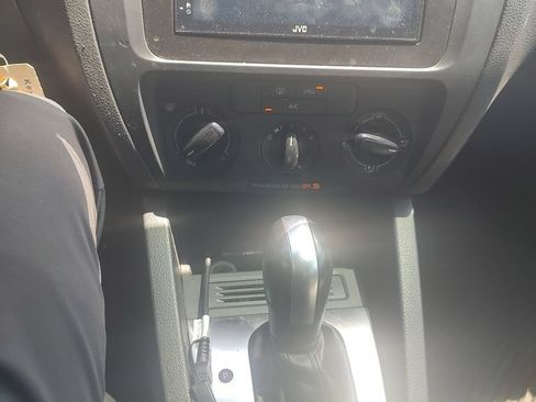 Used 2014 Volkswagen Jetta S FWD image 10