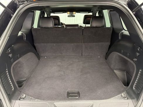 Used 2020 Jeep Grand Cherokee Laredo RWD image 7