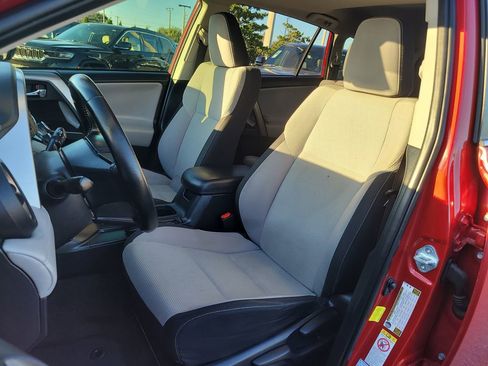 Used 2017 Toyota RAV4 XLE image 17