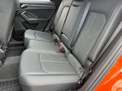 Used 2025 Audi Q3 2.0T Premium w/ Convenience Package AWD/4WD image 33