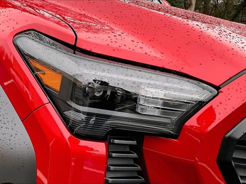 Used 2025 Toyota Tacoma TRD Off-Road image 25