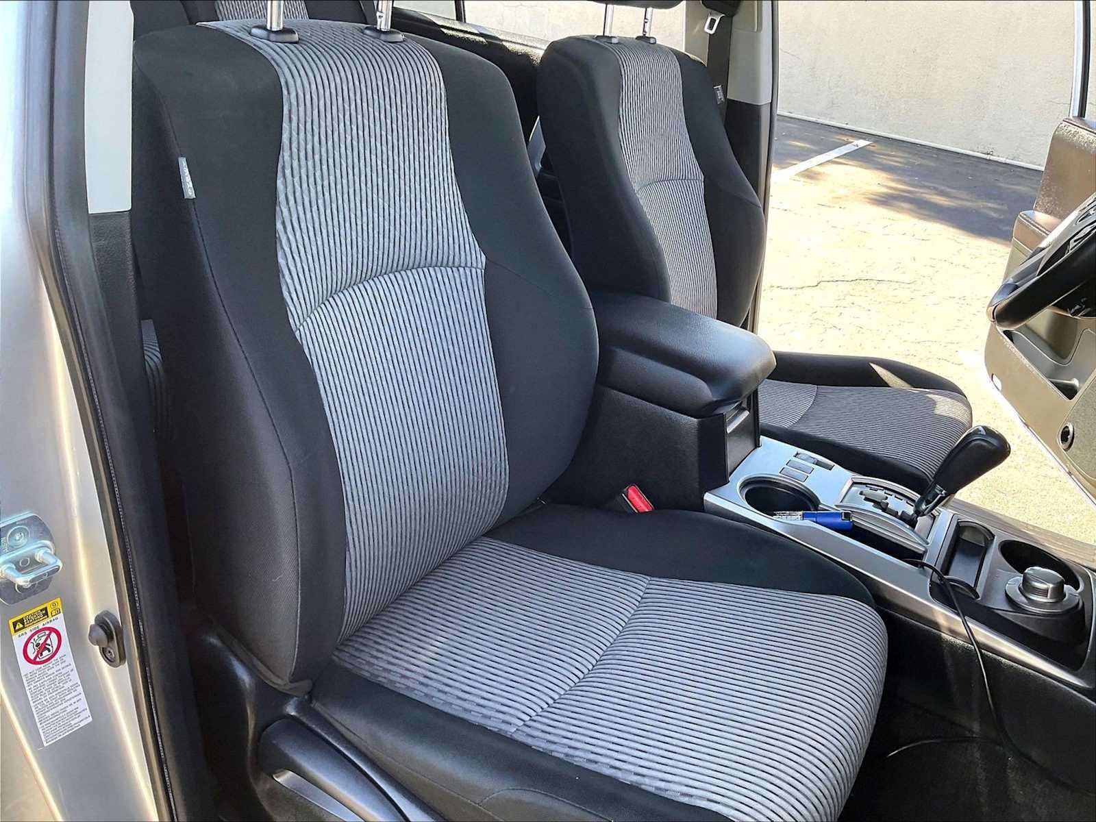 Used 2016 Toyota 4Runner SR5 AWD/4WD image 12